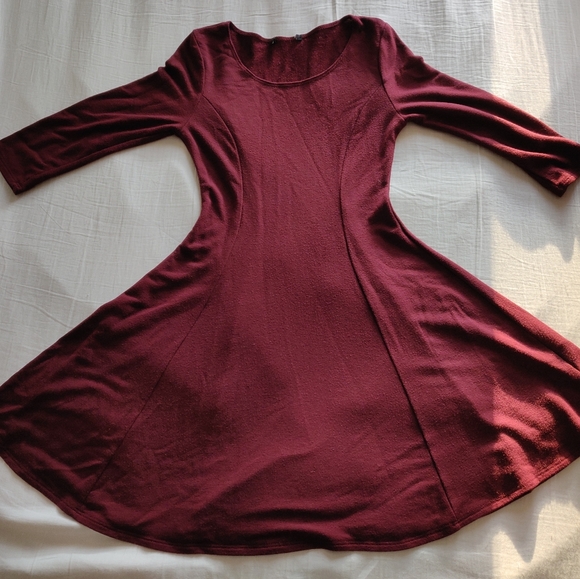 🎉3/$15🎉 H&M Maroon Skater Dress - Picture 3 of 8